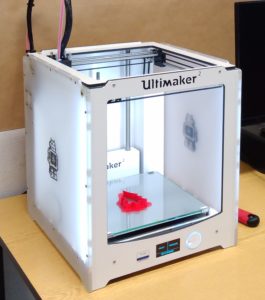 Imprimante 3D Ultimaker du Fablab de Villeurbanne (Tactilab)